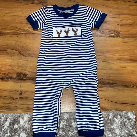 Southern Bay Smocking Company. Size 18 months. Short sleeve button romper. - Picture 1 of 4